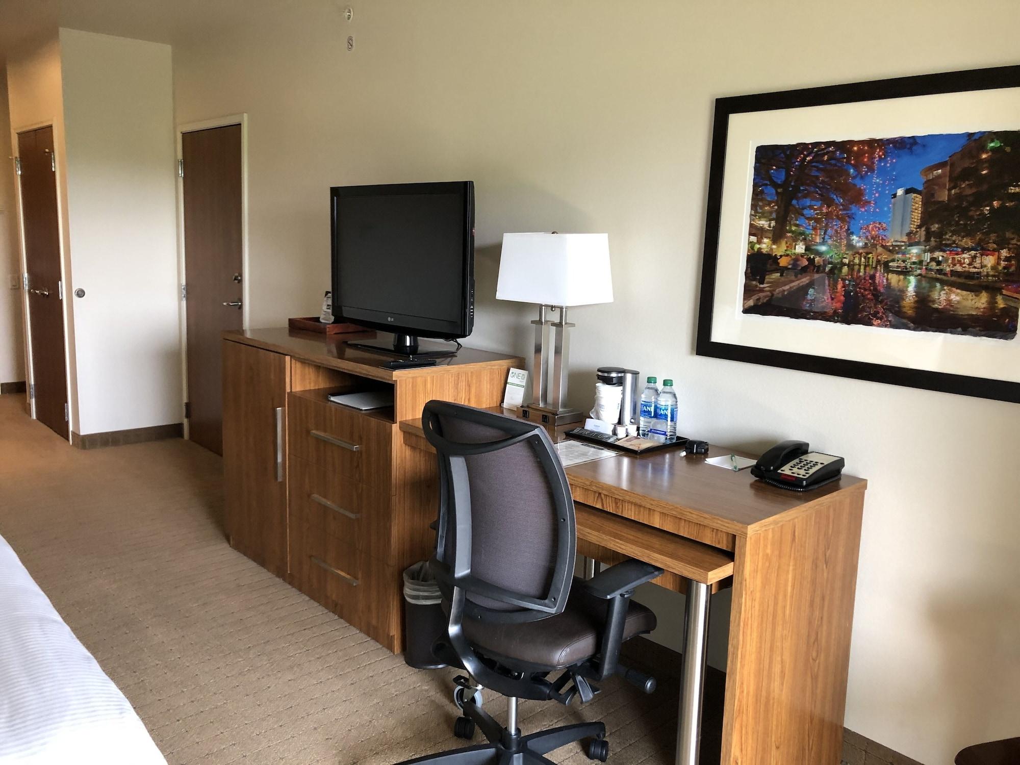 Sol Cypress, San Antonio, A Marriott Tribute Portfolio Hotel Exterior photo