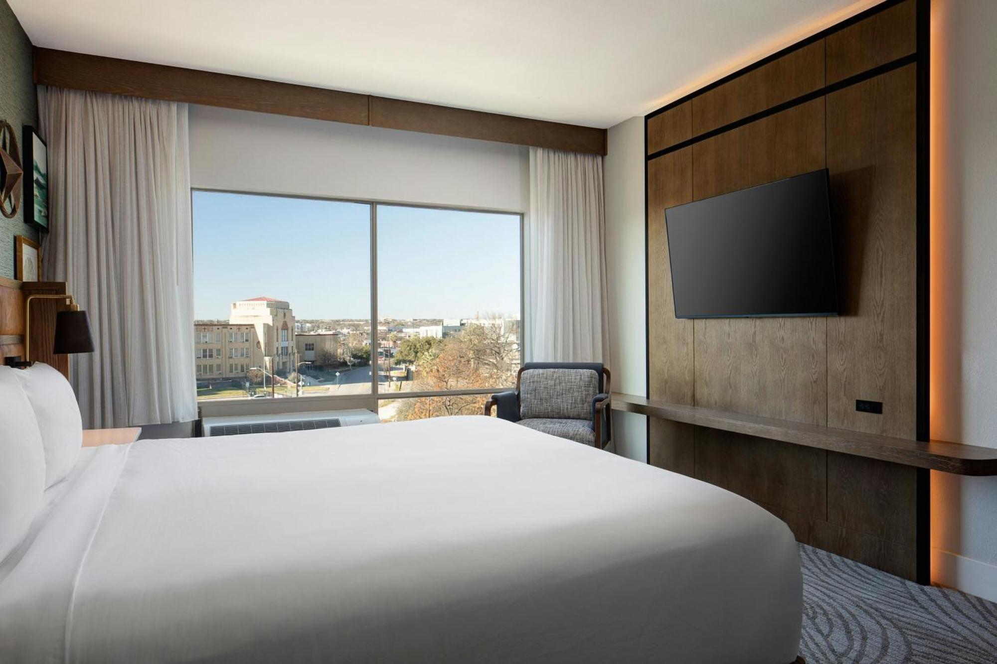 Sol Cypress, San Antonio, A Marriott Tribute Portfolio Hotel Exterior photo